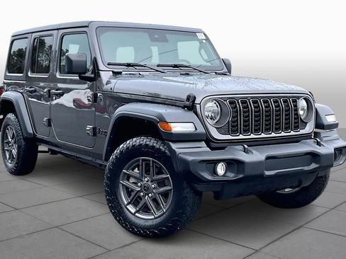 Used 2024 Jeep Wrangler Sport S image 3