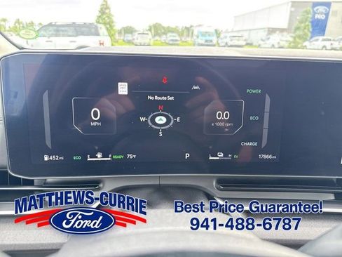 Used 2025 Kia Carnival SX FWD image 17