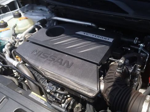 Used 2025 Nissan Rogue SV FWD image 9