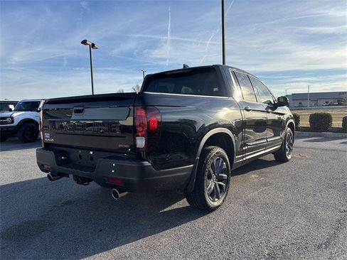 Used 2024 Honda Ridgeline Sport image 9
