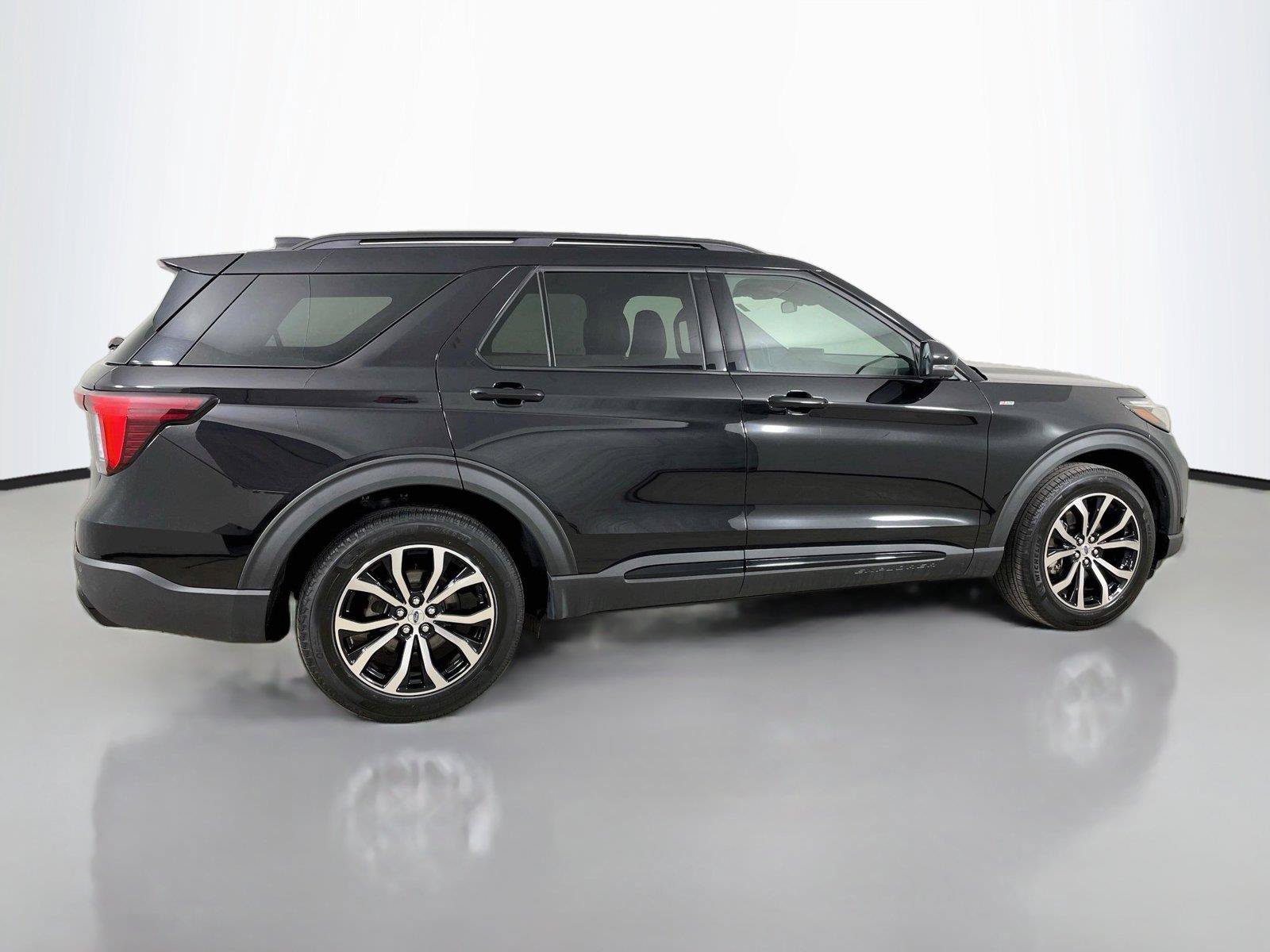 Used 2026 Ford Explorer ST-Line AWD/4WD image 17