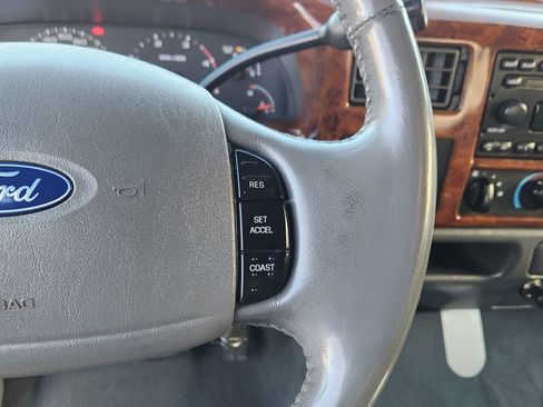 Used 2003 Ford F350 Lariat image 31