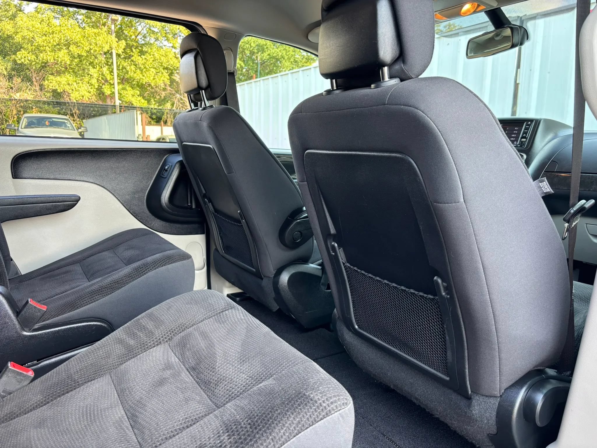 Used 2019 Dodge Grand Caravan SE w/ UConnect Hands-Free Group FWD image 47