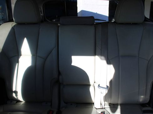 Used 2019 Subaru Ascent Limited image 12