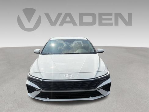 New 2026 Hyundai Elantra SE FWD image 9