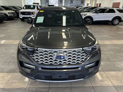 Used 2020 Ford Explorer Platinum w/ Premium Technology Package AWD/4WD image 18