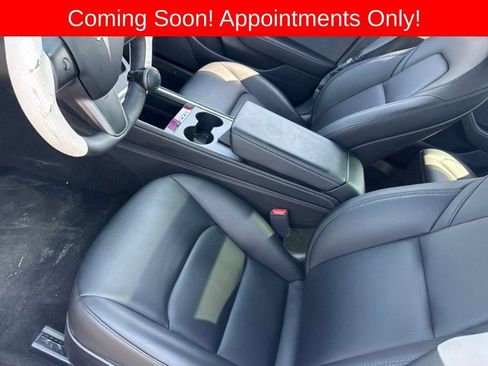 Used 2022 Tesla Model 3 Long Range image 3