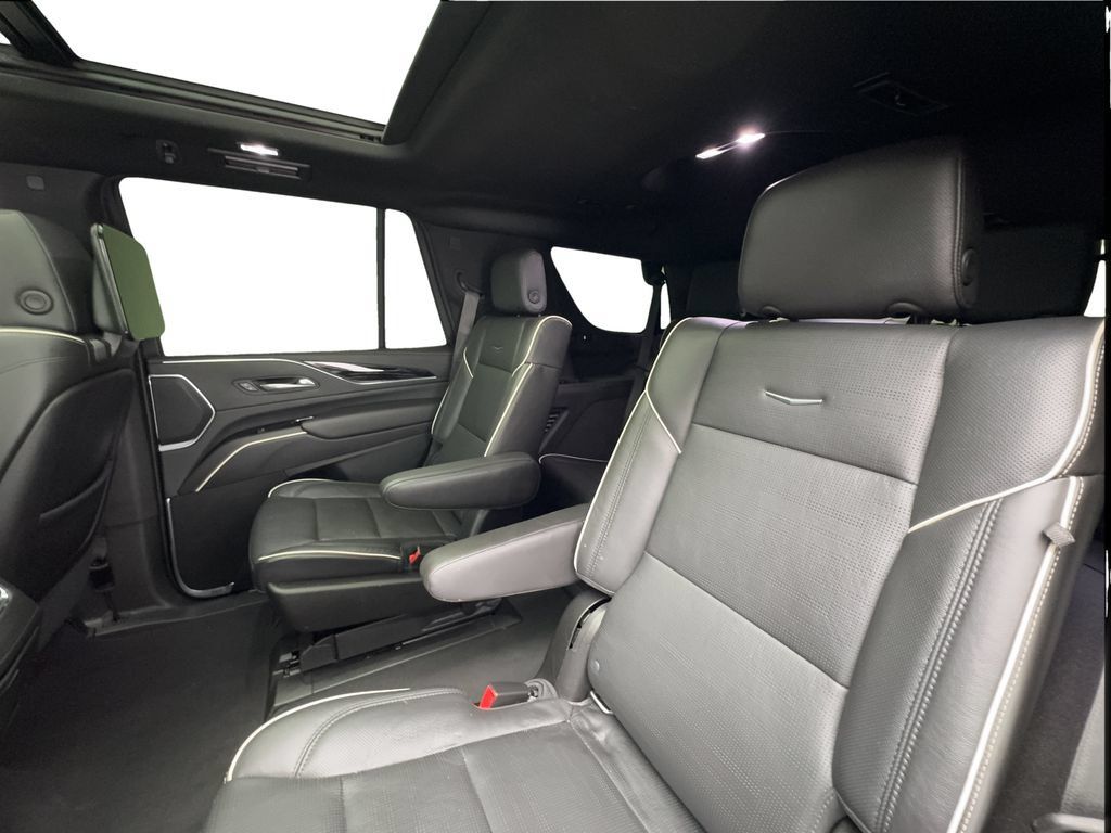 Used 2021 Cadillac Escalade Sport w/ Driver Assist Tech Package AWD/4WD image 24