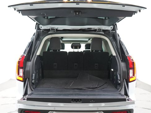 Used 2025 Ford Expedition Platinum AWD/4WD image 17