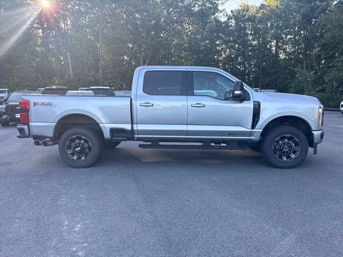 Used 2023 Ford F250 XLT w/ XLT Premium Package AWD/4WD image 7