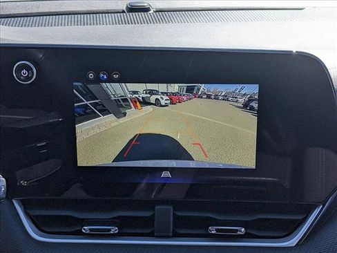 Used 2025 Chevrolet Equinox LT image 14