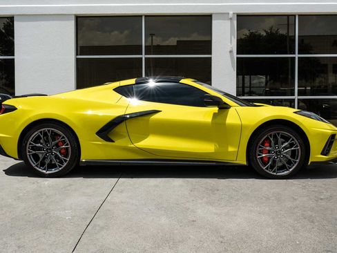 Used 2023 Chevrolet Corvette Stingray Premium Cpe w/ Z51 Performance Package RWD image 8