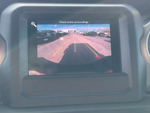 Used 2022 Jeep Gladiator Willys image 31