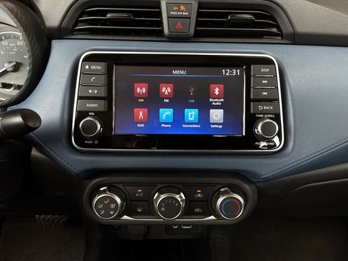 Used 2025 Nissan Versa SV FWD image 24