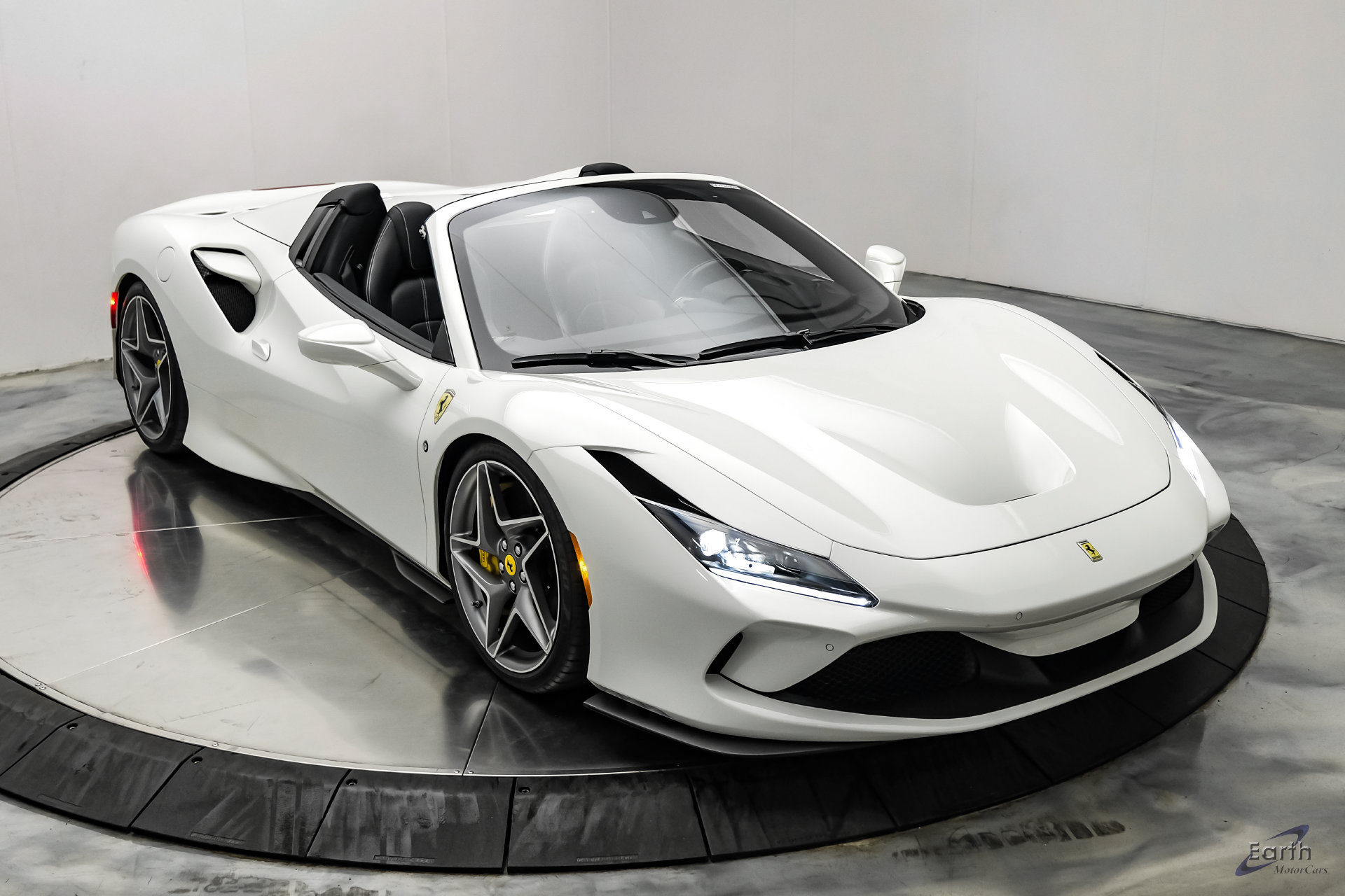 Used 2022 Ferrari F8 Tributo RWD image 34