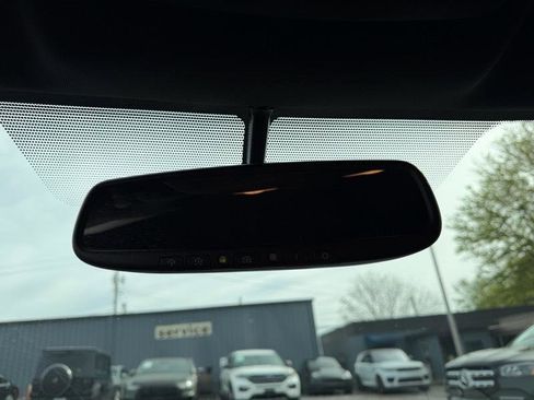 Used 2018 Nissan 370Z Touring image 37