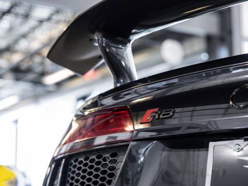 Used 2017 Audi R8 V10 plus image 42