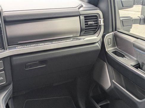 New 2026 Ford F250 Platinum w/ FX4 Off-Road Package image 18