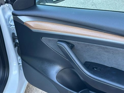 Used 2022 Tesla Model 3 Long Range AWD/4WD image 21