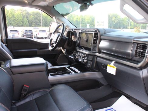 Used 2023 Ford F250 Lariat w/ Lariat Ultimate Package AWD/4WD image 37