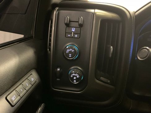 Used 2018 Chevrolet Silverado 1500 High Country image 13