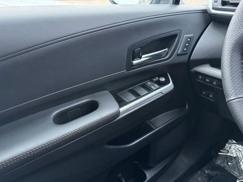 Used 2025 Toyota Sienna Limited AWD/4WD image 35