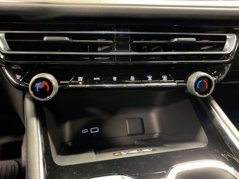 New 2026 Chevrolet Traverse LT w/ Sun and Wheel Package image 26