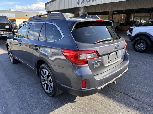 Used 2016 Subaru Outback 2.5i Limited image 8