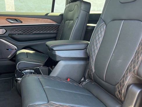 New 2025 Jeep Grand Cherokee L Summit w/ Rear Seat Video Group I image 27