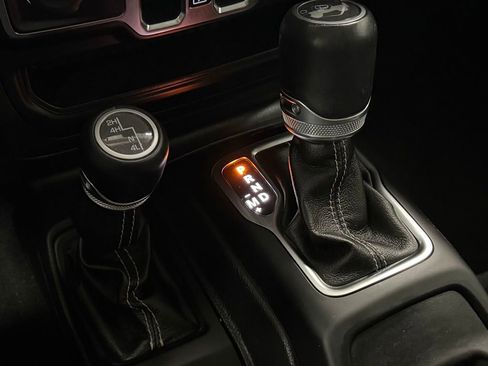 Used 2021 Jeep Wrangler Unlimited Sahara w/ Dual Top Group image 23