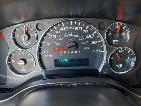 Certified 2024 Chevrolet Express 2500 w/ Driver Convenience Package image 10