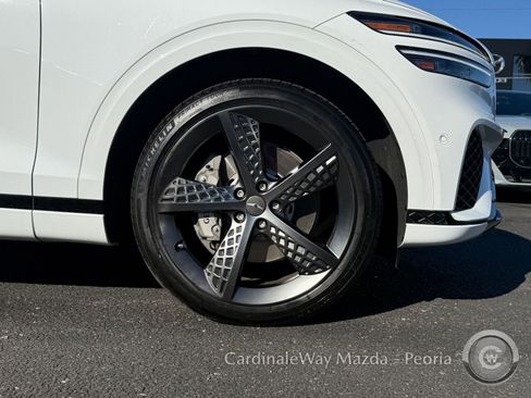 Used 2024 Genesis GV70 2.5T w/ Sport Prestige Package image 12