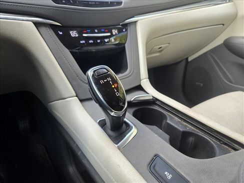 Used 2019 Cadillac XT5 Luxury image 12