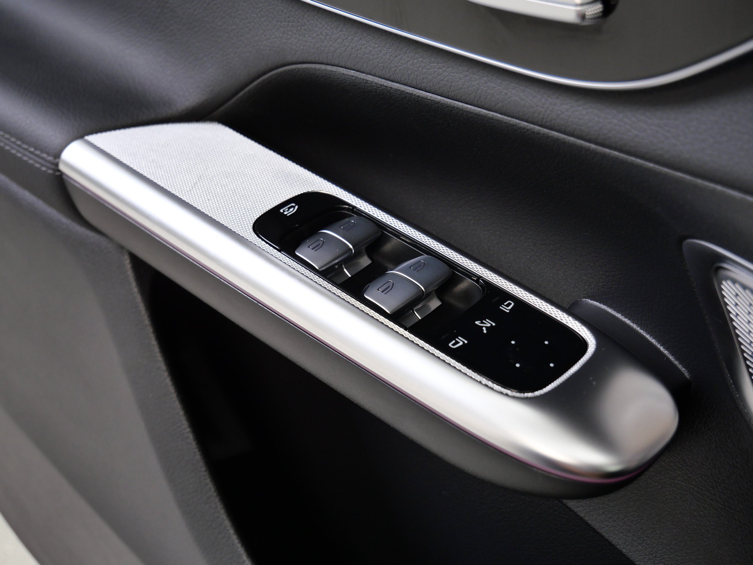 Certified 2026 Mercedes-Benz GLC 300 4MATIC image 32