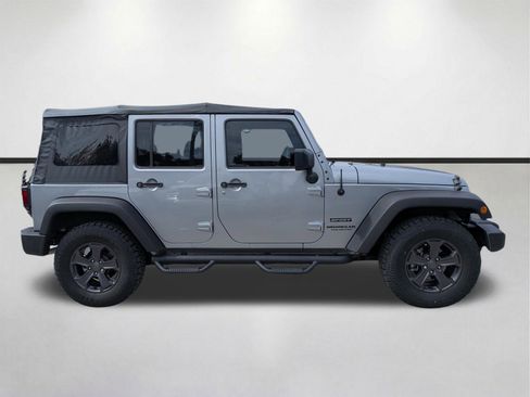 Used 2016 Jeep Wrangler Unlimited Sport w/ Connectivity Group AWD/4WD image 3