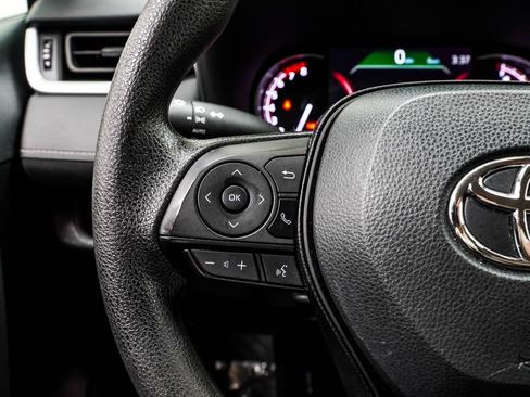 Used 2024 Toyota RAV4 XLE image 39