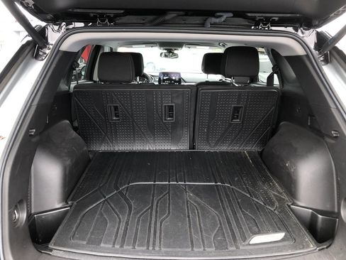 Used 2024 Chevrolet Blazer LT w/ Convenience Package image 9