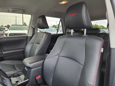 Used 2019 Toyota 4Runner TRD Off-Road Premium AWD/4WD image 25