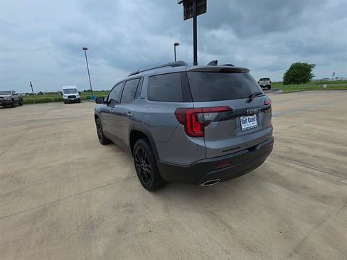 Used 2022 GMC Acadia SLE w/ Driver Convenience Package FWD image 8