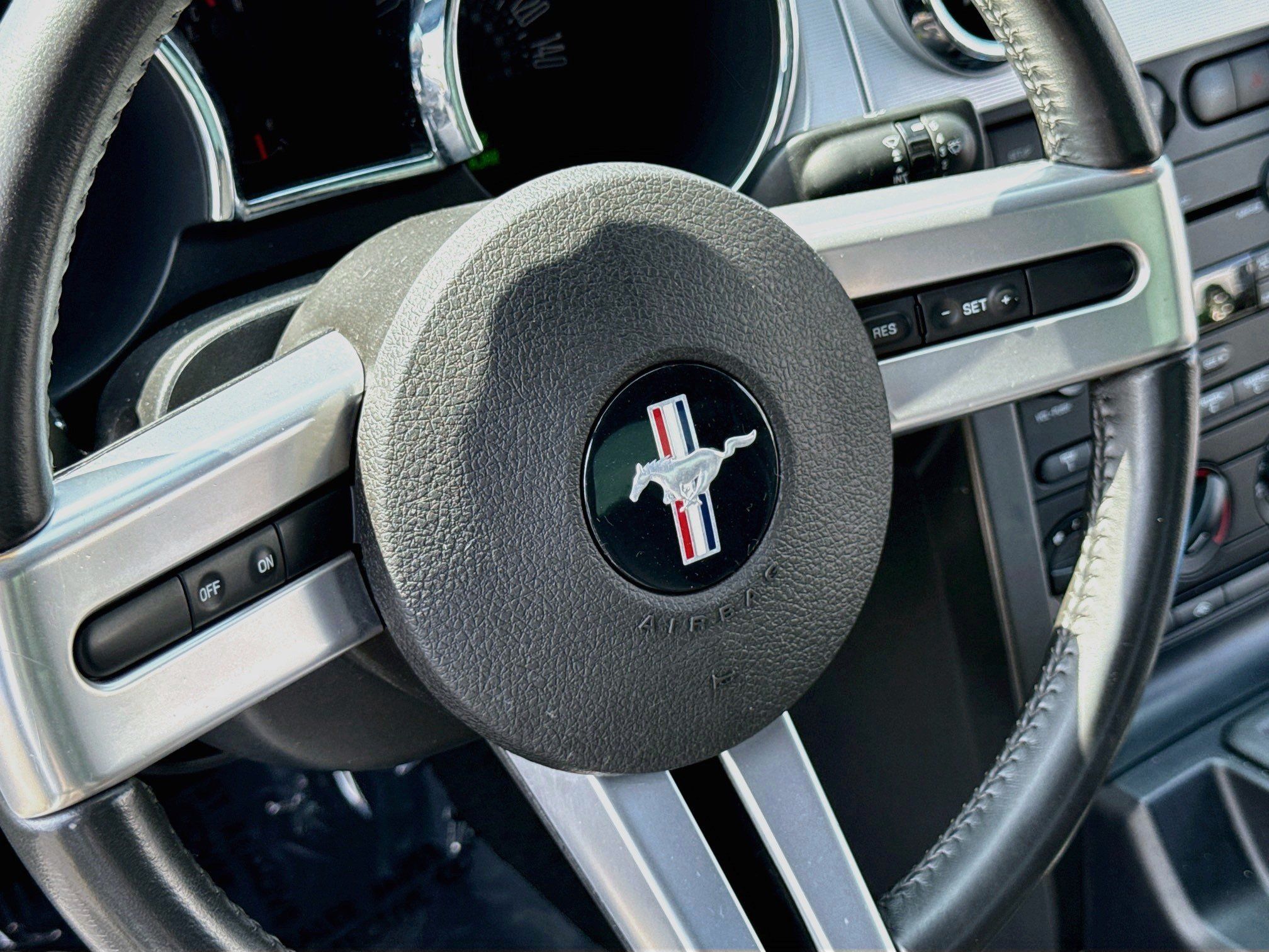 Used 2005 Ford Mustang GT RWD image 12
