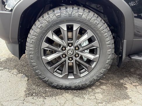 New 2027 Toyota Land Cruiser w/ Premium Package AWD/4WD image 11