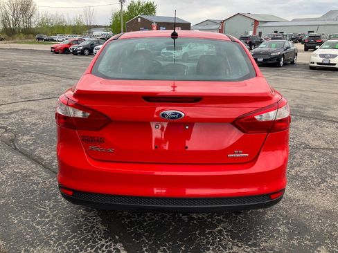 Used 2014 Ford Focus SE FWD image 4