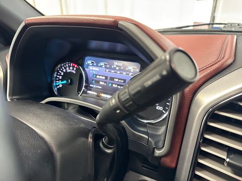 Used 2019 Ford F350 Platinum w/ FX4 Off-Road Package AWD/4WD image 24
