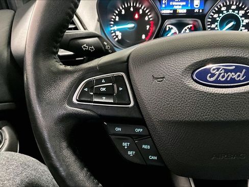 Used 2018 Ford Escape SEL image 11