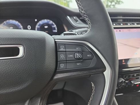 Used 2023 Jeep Grand Cherokee L Limited w/ Luxury Tech Group II AWD/4WD image 17