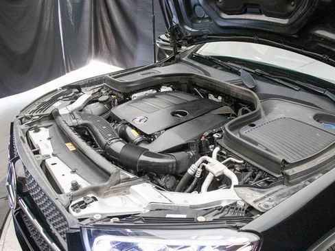 Used 2022 Mercedes-Benz GLC 300 4MATIC image 29