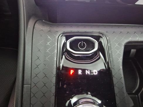 New 2025 Jeep Wagoneer Limited image 19