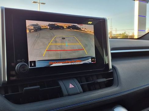 Used 2024 Toyota RAV4 SE image 23