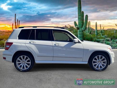 Used 2010 Mercedes-Benz GLK 350 4MATIC image 2