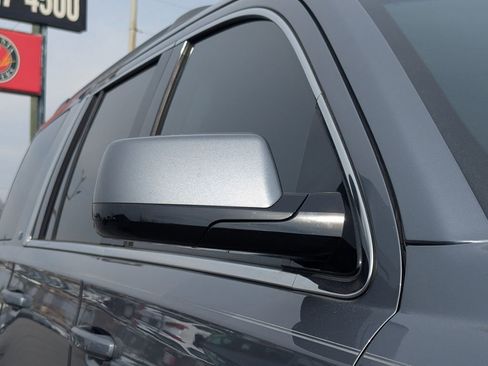 Used 2019 Chevrolet Tahoe LT image 13